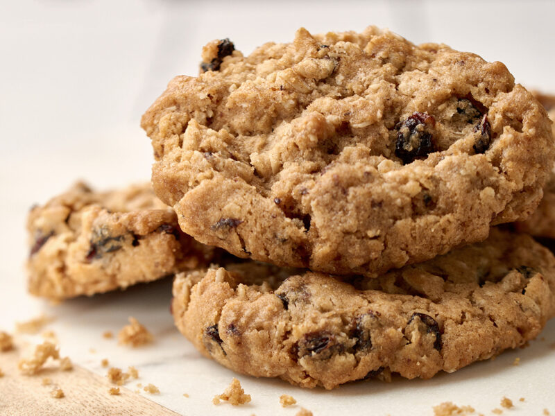 Anabolic oatmeal raisin cookies